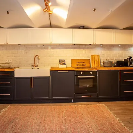 Διαμέρισμα Beautiful Converted One Bedroom Καρκασόν