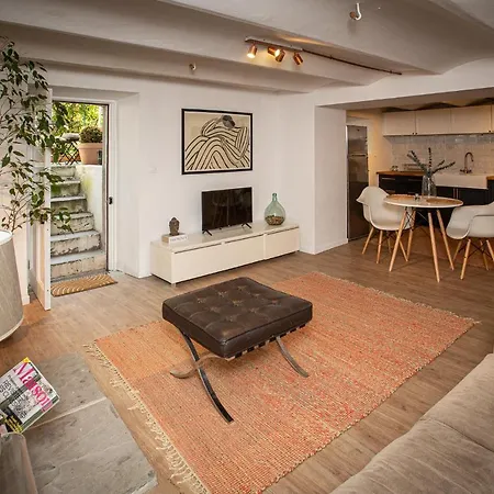 Beautiful Converted One Bedroom Apartment