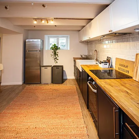 Beautiful Converted One Bedroom 卡尔卡松