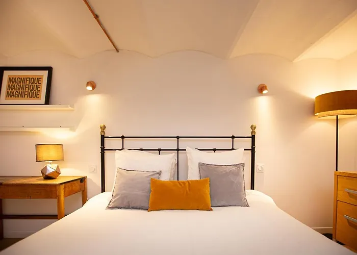 Beautiful Converted One Bedroom Apartment Carcassonne